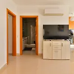 102 T Konukevi *