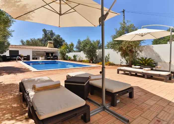 בית הארחה 102 T *